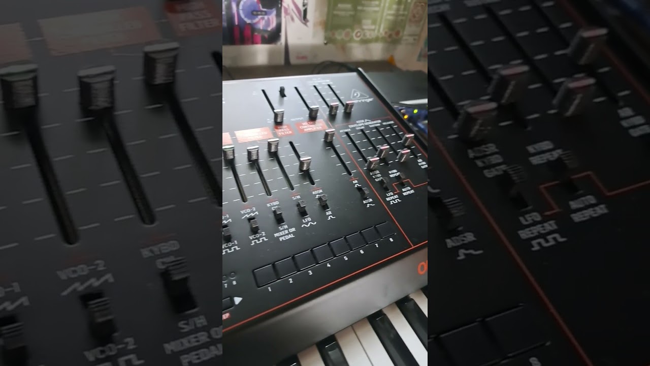 Nuevas tapas de deslizamiento sólidas para mi @behringer #odyssey de @spillerphoto compradas en @Etsy.