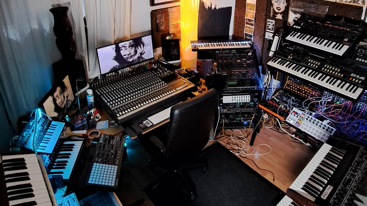 Estudio A Tour